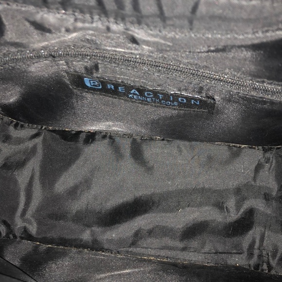 Kenneth Cole Reaction Bag - Picture 5 of 7